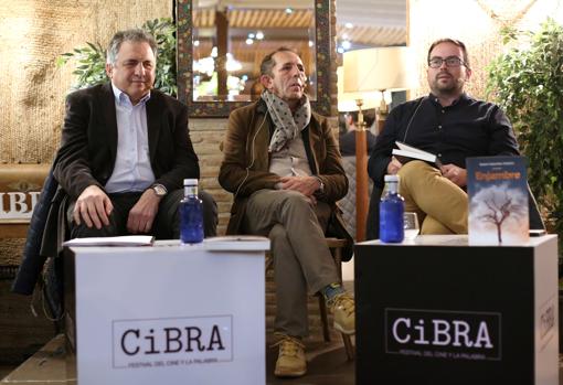 Carlos Javier Hernández Yebra, Rafael Cabanillas y Javier Ruiz, durante el acto en CiBRA