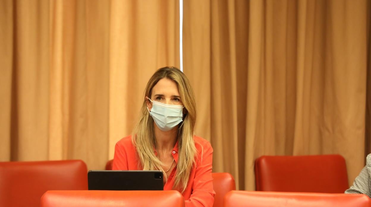 Álvarez de Toledo apunta discrepancias con el PP y asume el coste por romper la disciplina de voto