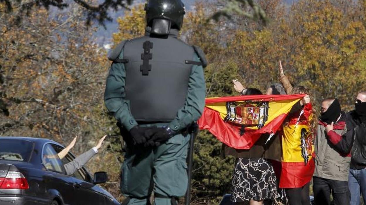 La Guardia Civil vigila la concentración ultra en el Valle de los Caídos, en una imagen de archivo