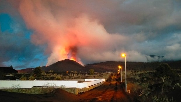 El volcán de La Palma aumenta su índice de explosividad y pasa a nivel 3