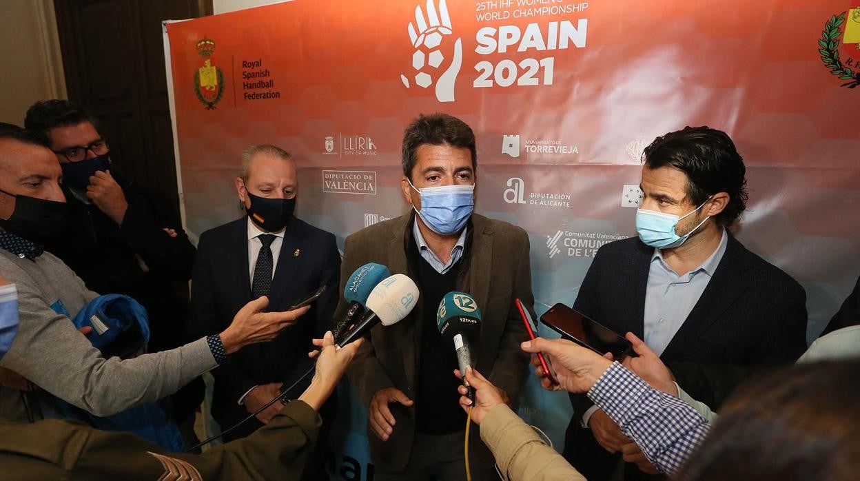 El presidente de la Diputación de Alicante, Carlos Mazón, durante la presentación del Mundial de Balonmano