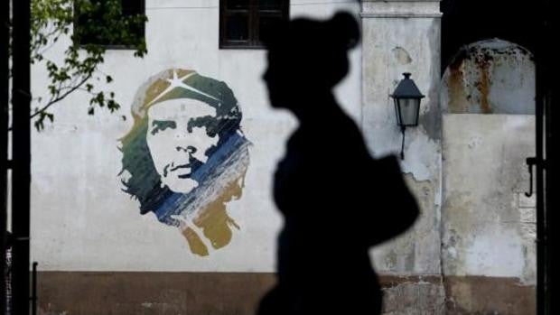 Ocho asociaciones fracasan en su intento de mantener el nombre del Che Guevara en el callejero de Zaragoza