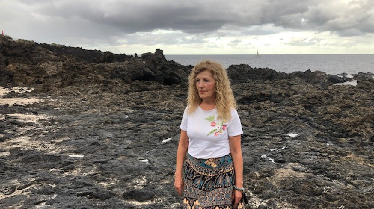 Lucía Rosa González en la costa de La Palma