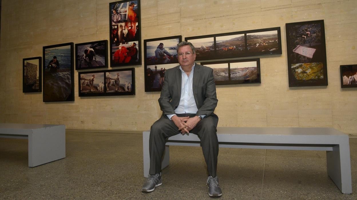 Álvaro Rodríguez Fominaya, en una de las salas del museo