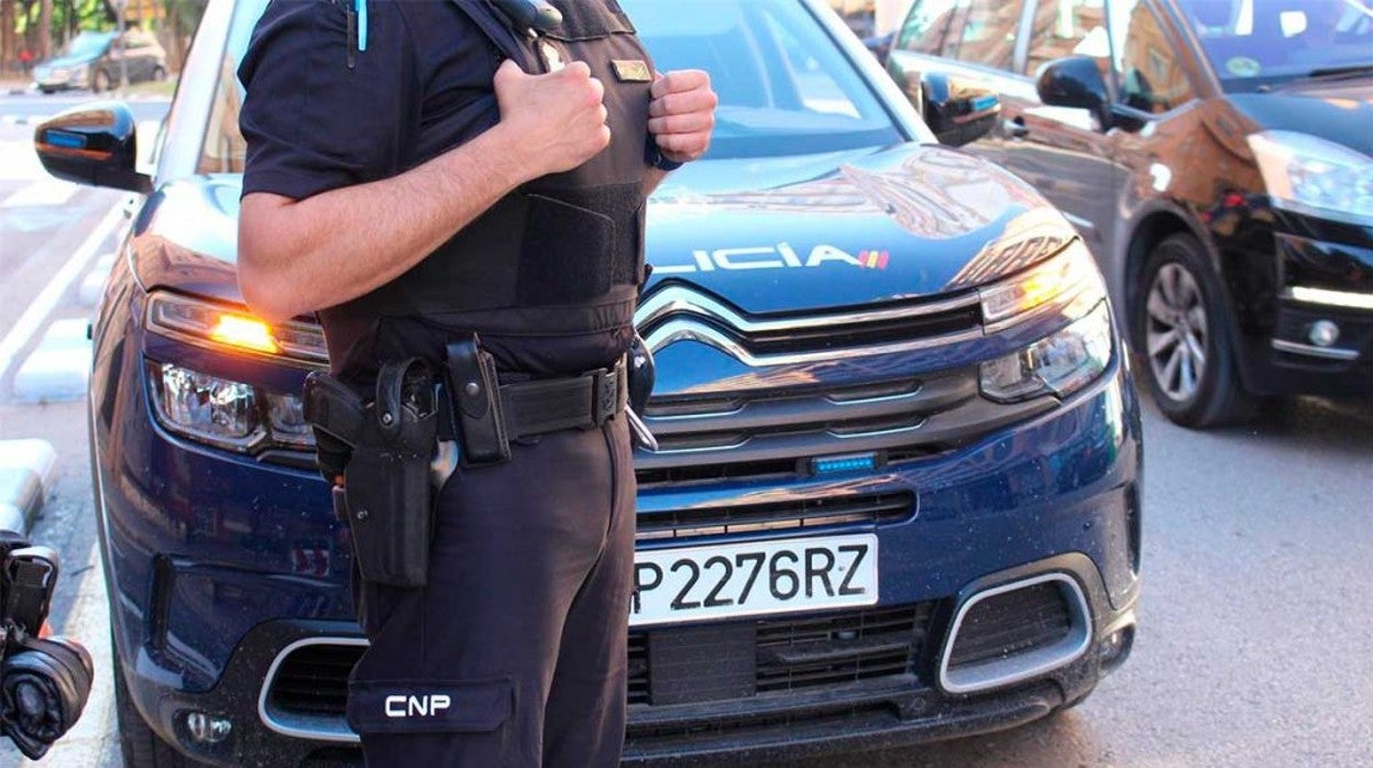 Agente de la Policía Nacional en foto recurso