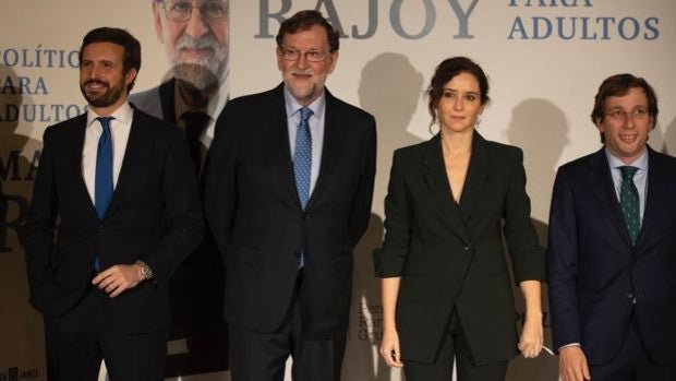 Rajoy consigue el reencuentro de Casado y Ayuso en un ambiente distante y frío