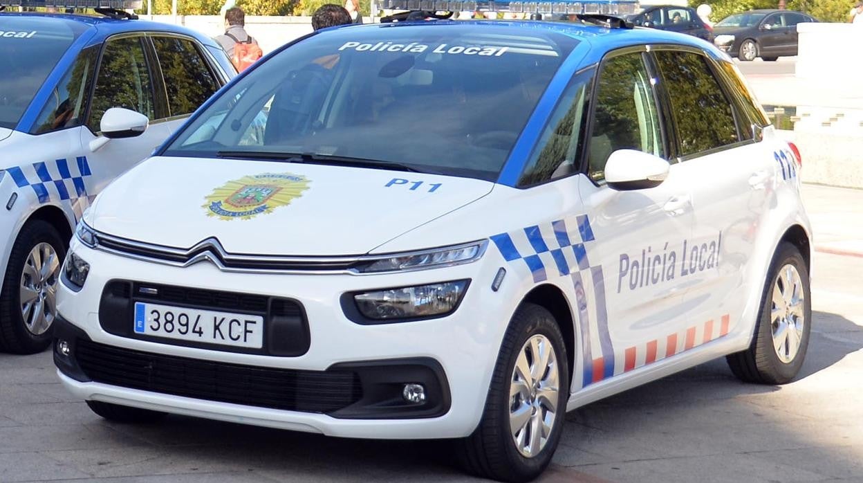 Coche patrulla de la Policía Local de Burgos