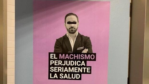 Vox denuncia la presencia de carteles ofensivos contra Santiago Abascal en la Universidad de Valencia