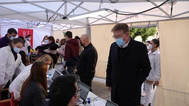 Más de 880 personas se vacunaron contra el coronavirus en el punto del Palau de la Generalitat Valenciana