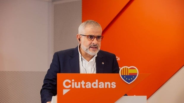 Carrizosa (Cs) defiende que antes de reformar la Constitución se debería «empezar a cumplir» en Cataluña