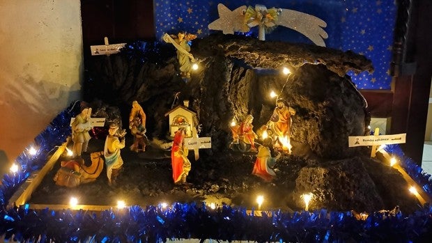 Un belén de lava para dar la bienvenida a la Navidad en La Palma
