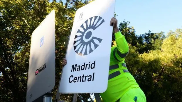 Vuelven las multas al centro de Madrid: estos son los coches que no podrán circular