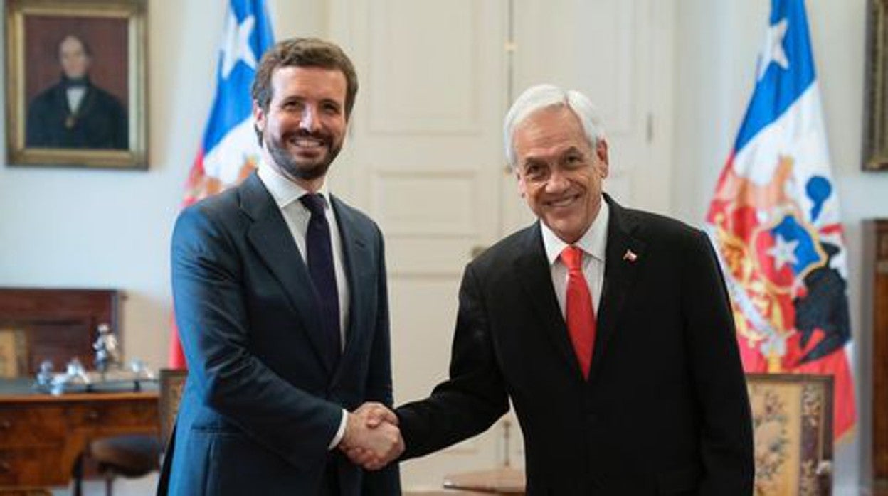 Pablo Casado, con el presidente de Chile, Sebastián Piñera