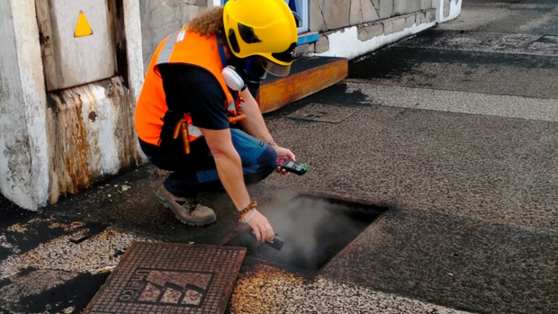 Confinamiento por alerta máxima por dióxido de azufre en los tres municipios del volcán