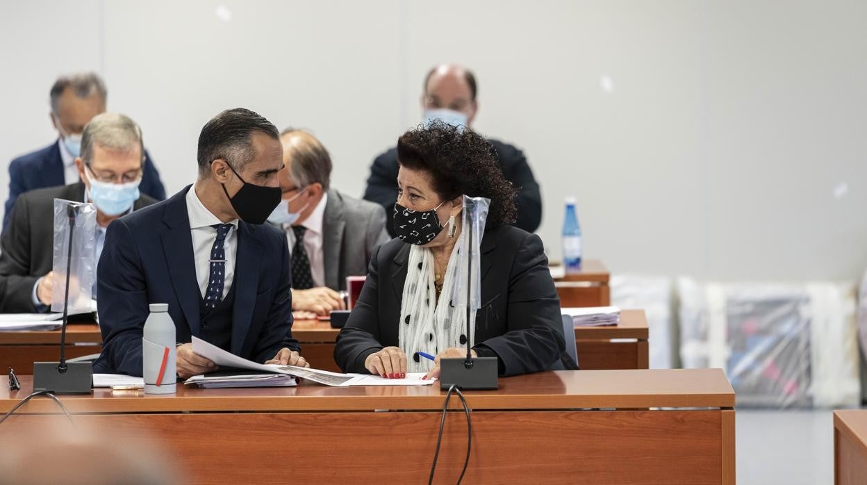 Imagen de archivo de la exdirectora del IVAM Consuelo Císcar durante el juicio en la Audiencia de Valencia