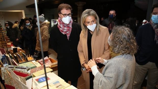 San Lucas inaugura su Mercado de Navidad con artesanía, dulces y arte floral