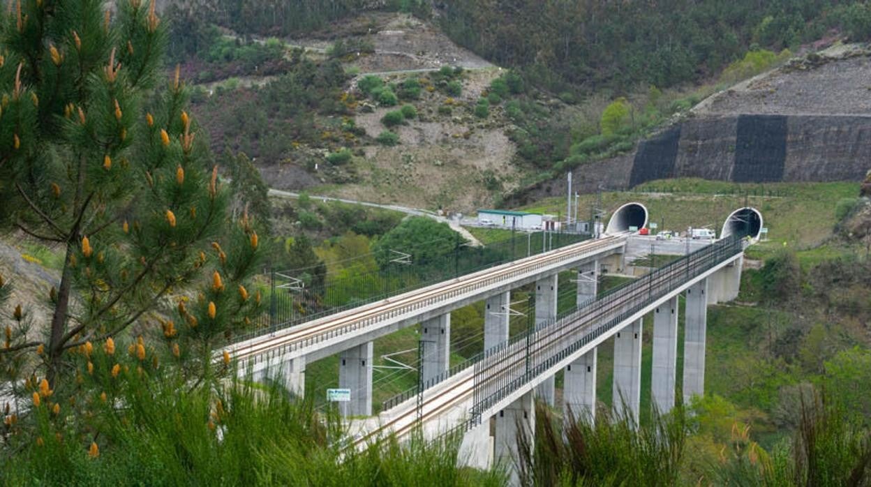 Obras en la línea del AVE Madrid-Galicia