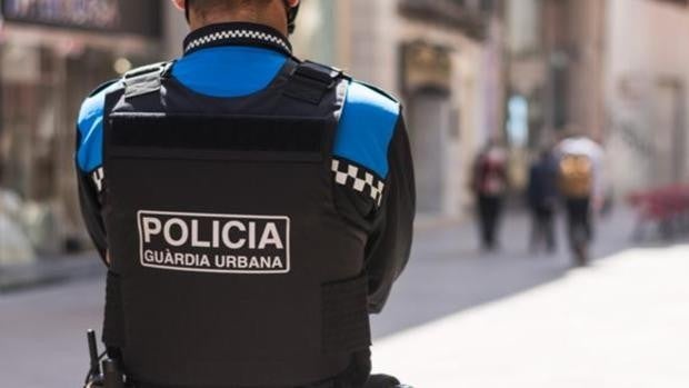 Muere un policía local en Lérida tras dispararse en la comisaría