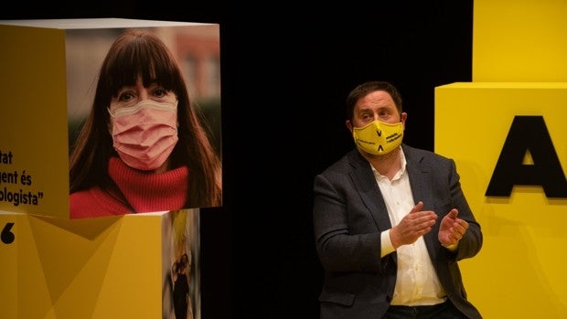 Junqueras cree que si el diálogo con el Gobierno no avanza será por el «escaso» compromiso democrático de Sánchez