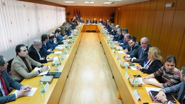 La gestión municipal, la mejor valorada, y la del Gobierno, la peor