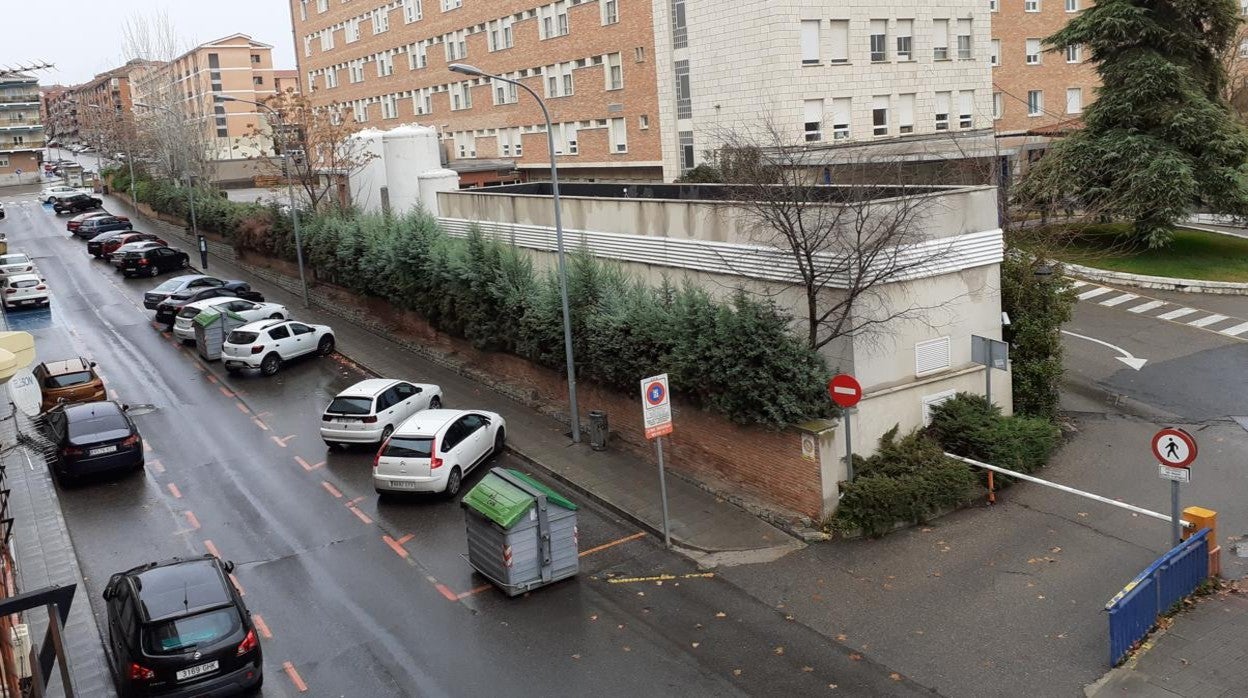 En las calles del entorno del viejo Virgen de la Salud ahora hay mucho sitio donde aparcar