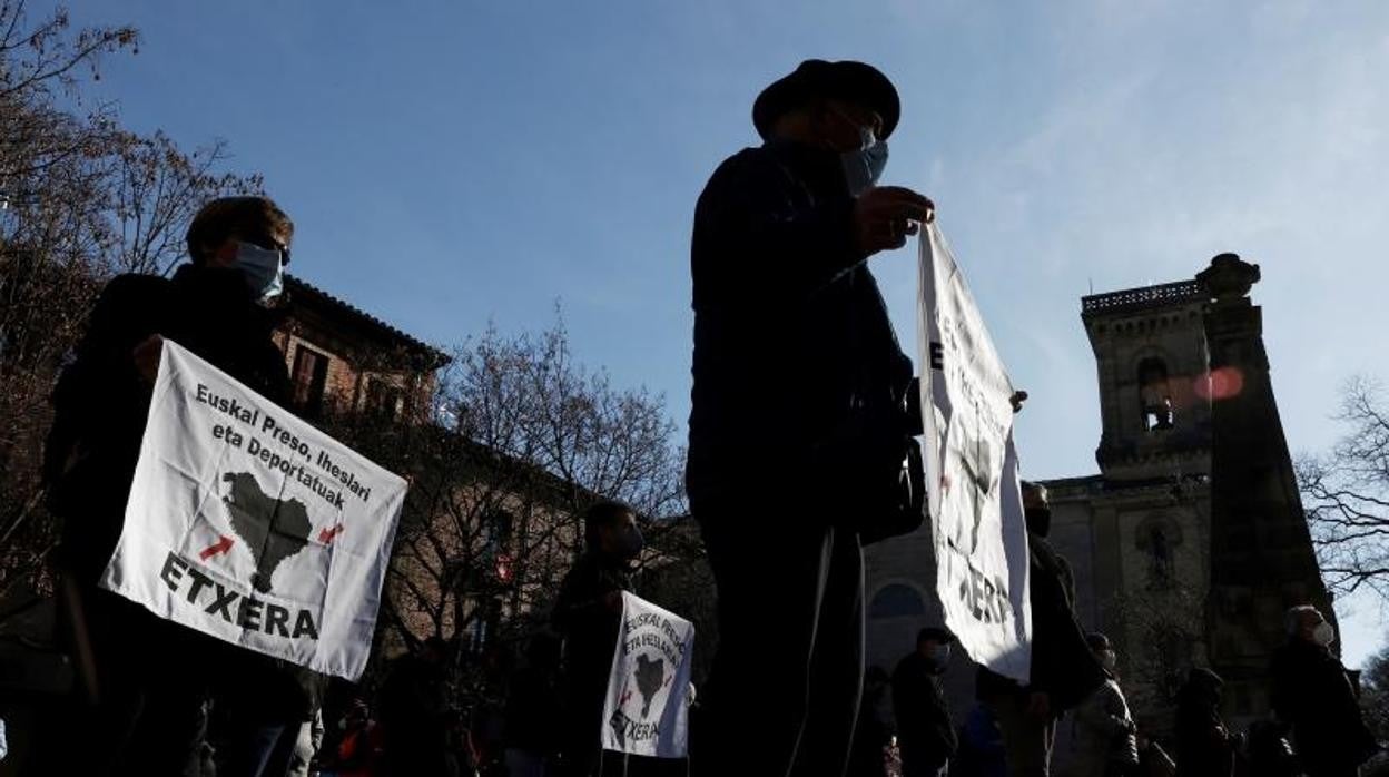 Manifestantes contra la política penitenciaria en Pamplona