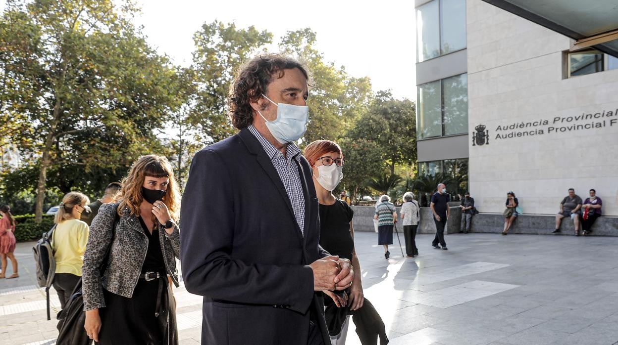 Imagen de archivo de Rubén Trenzano a la entrada de la Audiencia Provincial de Valencia