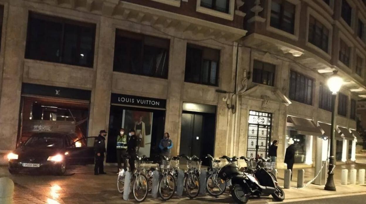 Robaron 138.000 dólares en tienda Louis Vuitton de Brasil