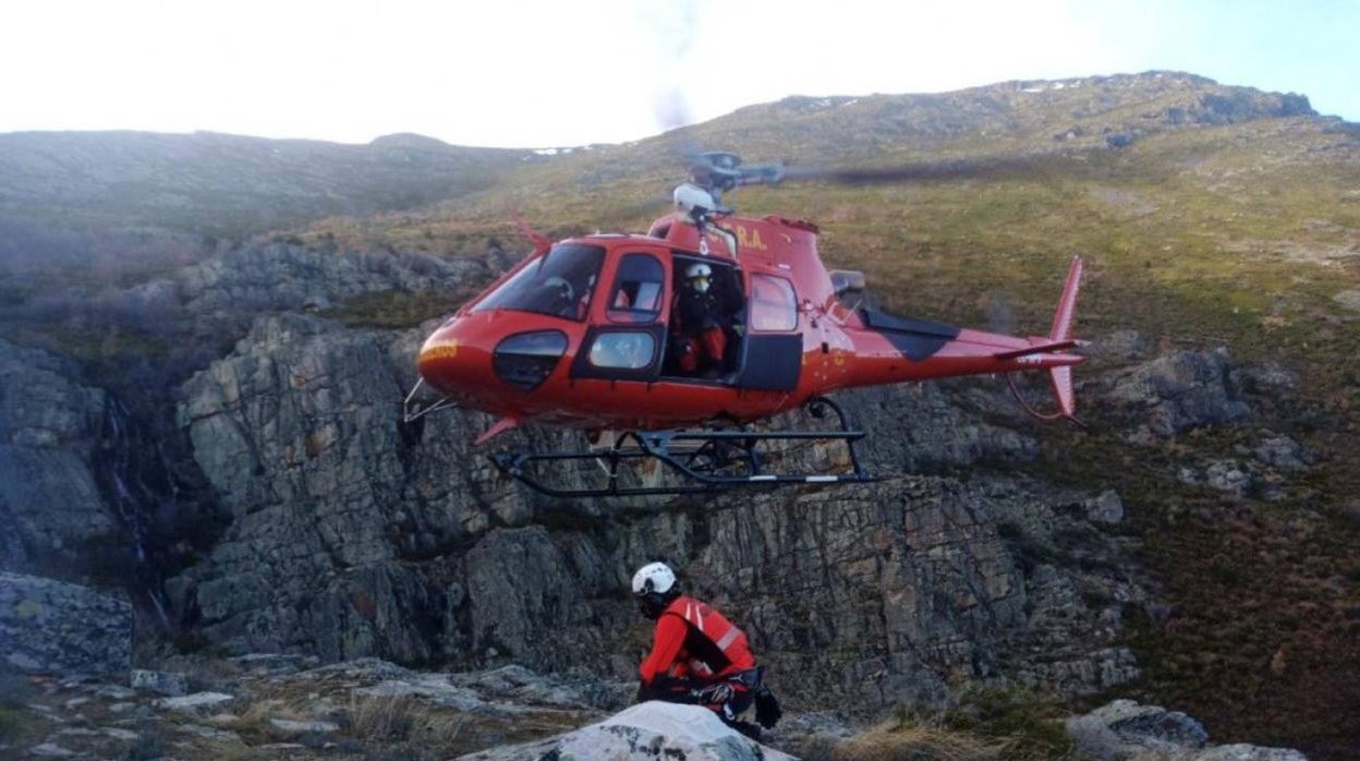 Imagen del rescate efectuado por un equipo del GERA