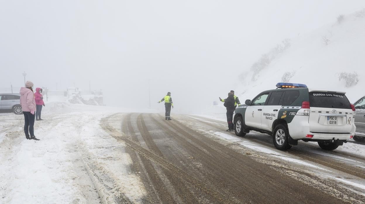 Nieve en el puerto de pajares, León