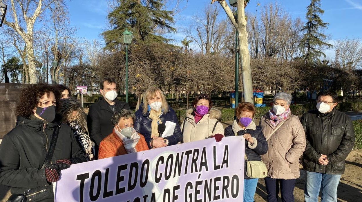 El Consejo de la Mujer de Toledo trae «carbón a los machistas, maltratadores y abusadores»