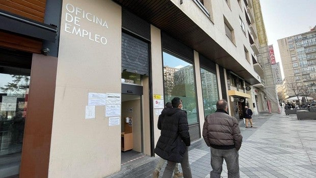 Bajada histórica del paro: Castilla y León cierra 2021 con casi 40.000 desempleados menos