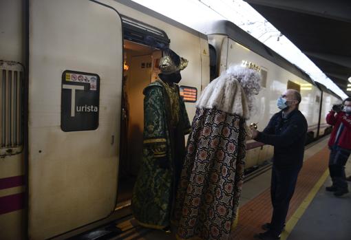 Los Reyes Magos llegaron a Orense en tren, pero en Alvia, no en AVE