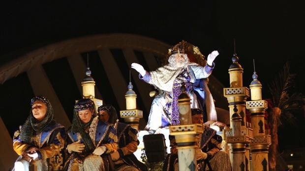 Cabalgata de Reyes de Valencia 2022 en directo: sigue aquí el espectáculo de la Plaza de Toros