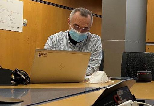 Fernando Rodríguez, en el centro de Operaciones de Metro