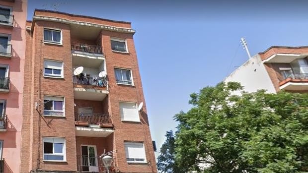 La mujer que cayó desde un cuarto piso el último día de 2021 podría sufrir la amputación de las dos piernas