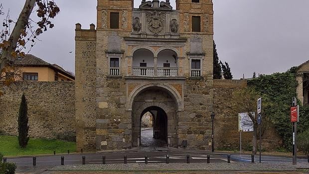 La escultura de Canogar en homenaje a las víctimas del Covid se instalará frente a la Puerta del Cambrón