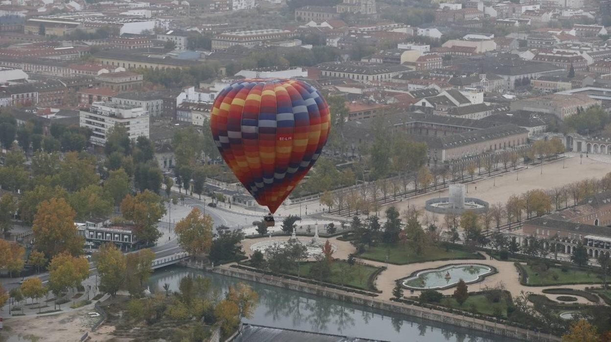 En Aranjuez se puede dar un paseo en globo.
