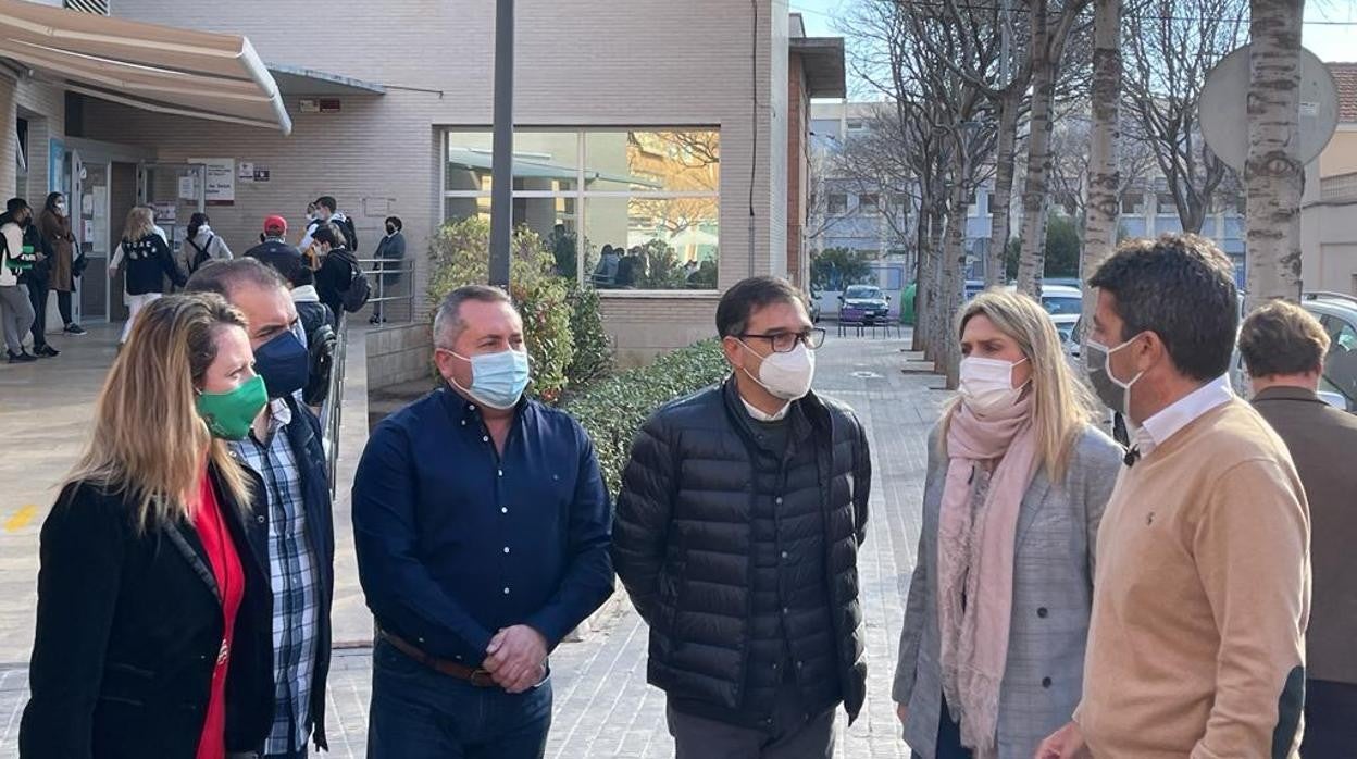 Mazón durante su visita al centro de salud Palleter de Castellón