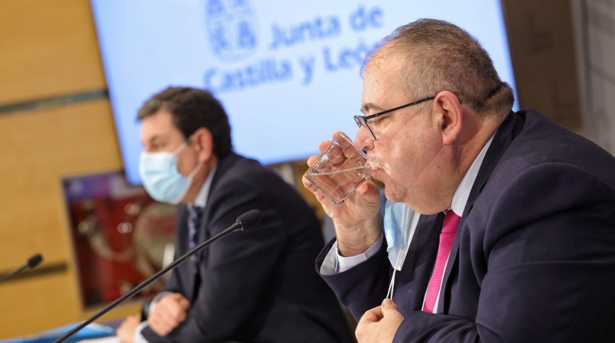 El consejero de Sanidad, Alejandro Vázquez, durante la rueda de prensa tras el Consejo de Gobierno