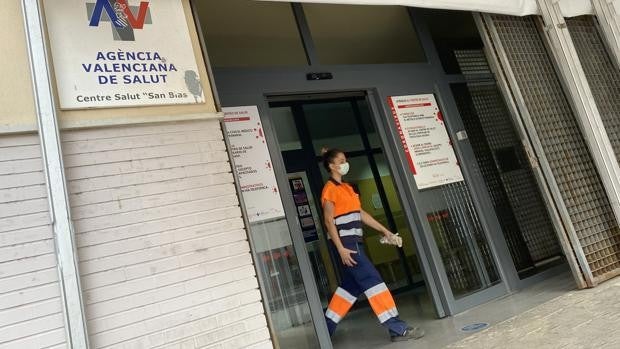 Cómo solicitar la baja laboral por coronavirus sin tener que ir al médico en la Comunidad Valenciana