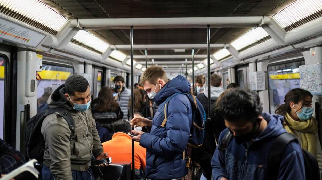 Usuarios del Metro de Barcelona, este mes de enero