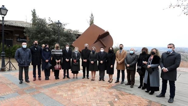 Toledo inaugura la escultura de Rafael Canogar en memoria de las víctimas del Covid