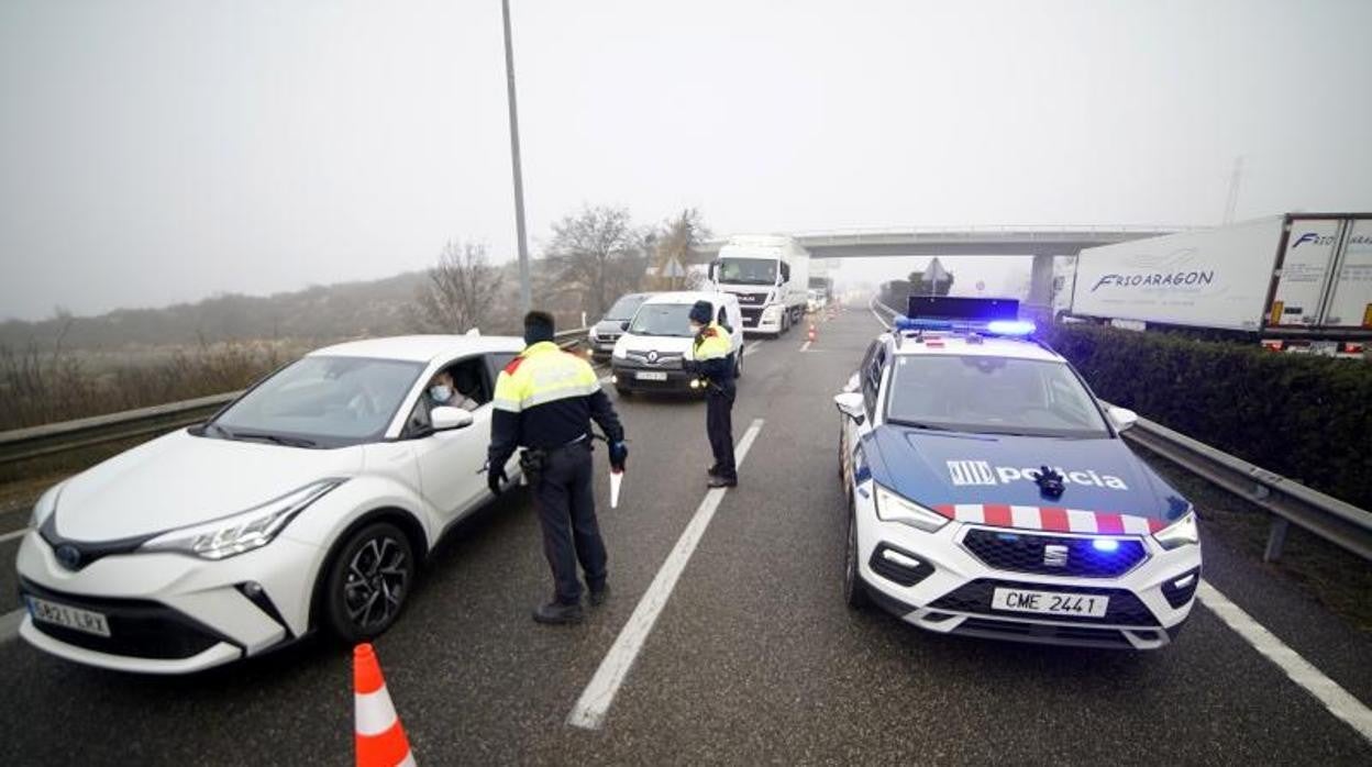 Detenido un camionero por homicidio imprudente por un accidente con tres muertos en Barcelona