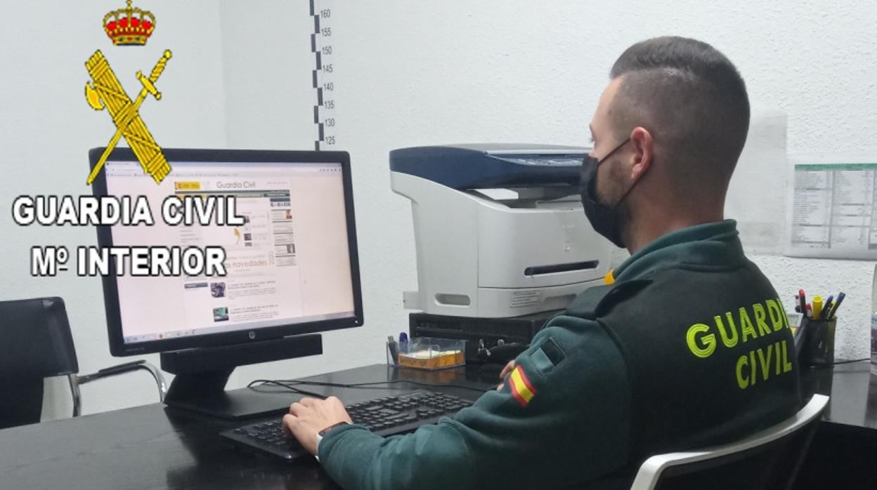 Imagen de recurso de un agente de la Guardia Civil en Valencia