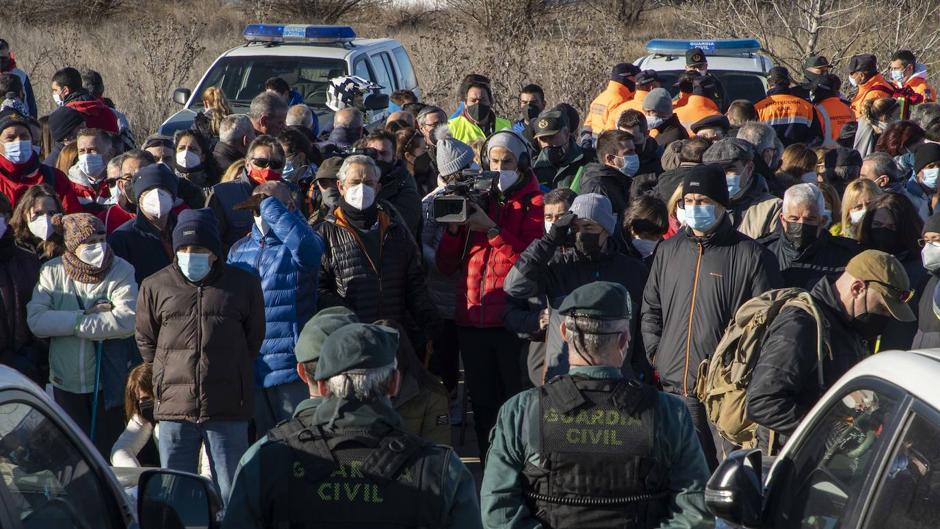 Medio millar de voluntarios salen a la búsqueda de indicios relacionados con Esther López