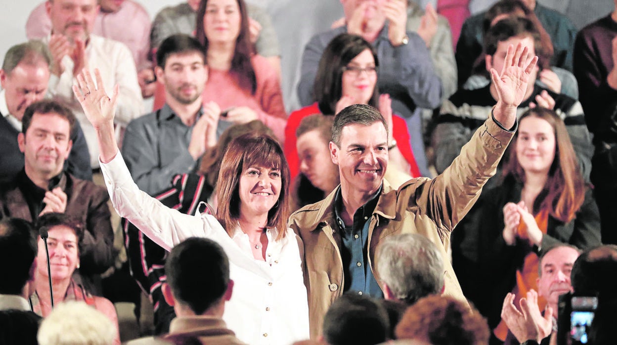 La actual vicelendakari, Idoia Mendia, comparte desde 2014 esta exigencia de ETA en la que el Gobierno de su compañero Pedro Sánchez ya está trabajando