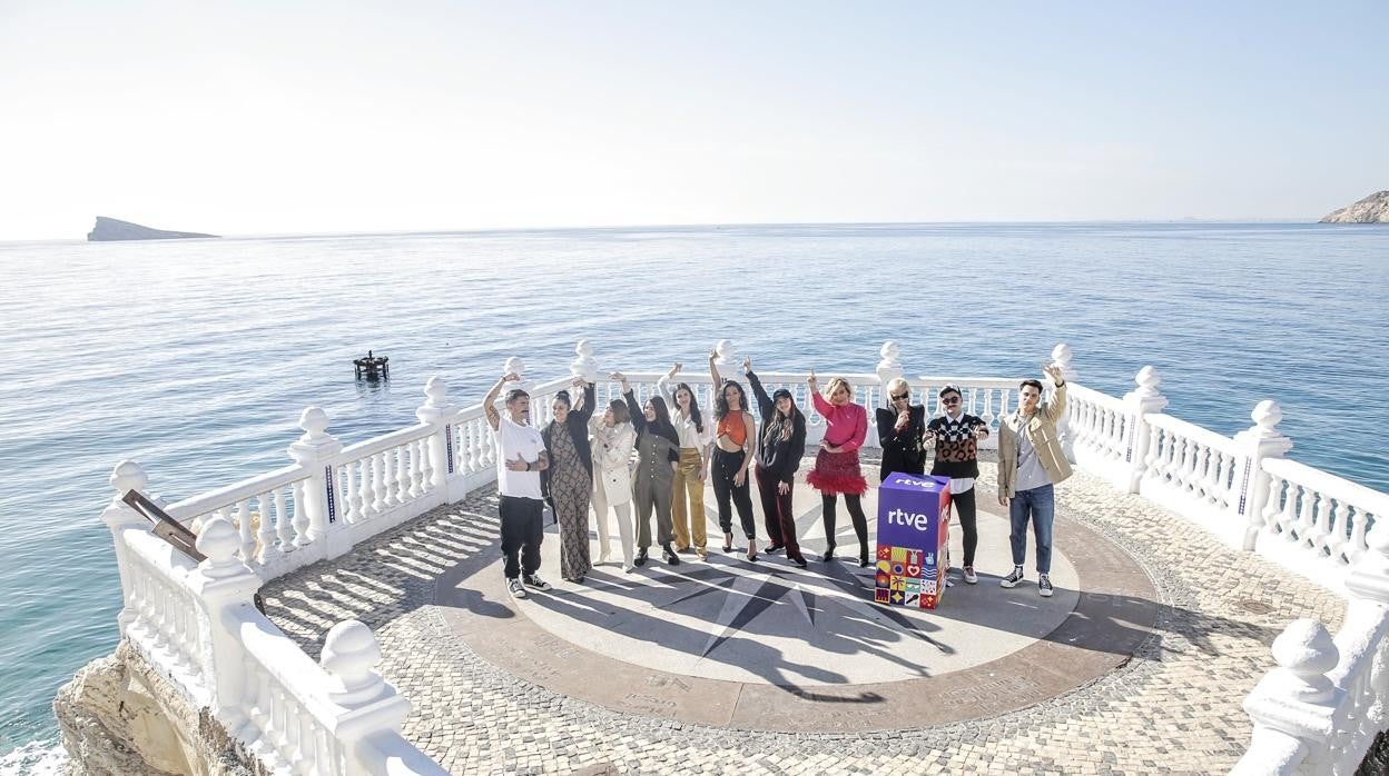 Imagen de los finalistas del Benidorm Fest este viernes en el Balcón del Mediterráneo de la ciudad alicantina