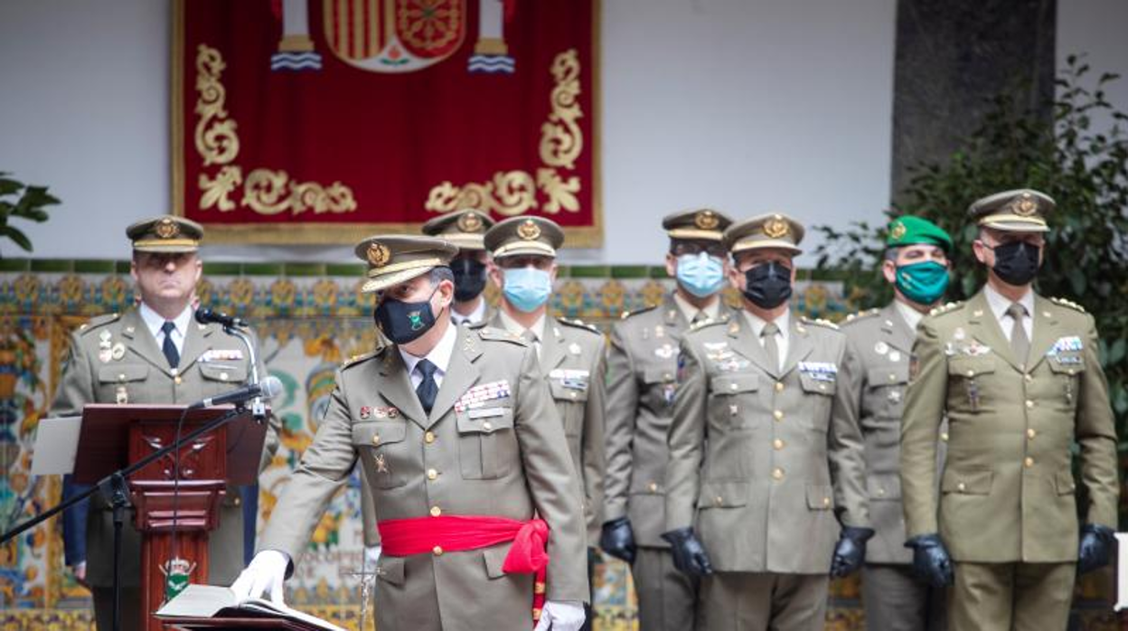 Manuel Busquier toma posesión del cargo de inspector general del Ejército, hoy, en Barcelona