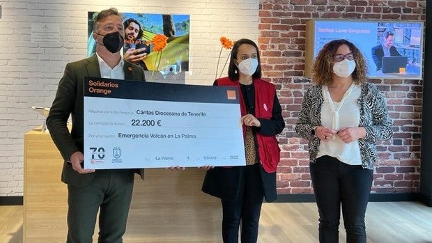 Los empleados de Orange recaudan 22.000 euros para ayudar a los afectados por el volcán de La Palma